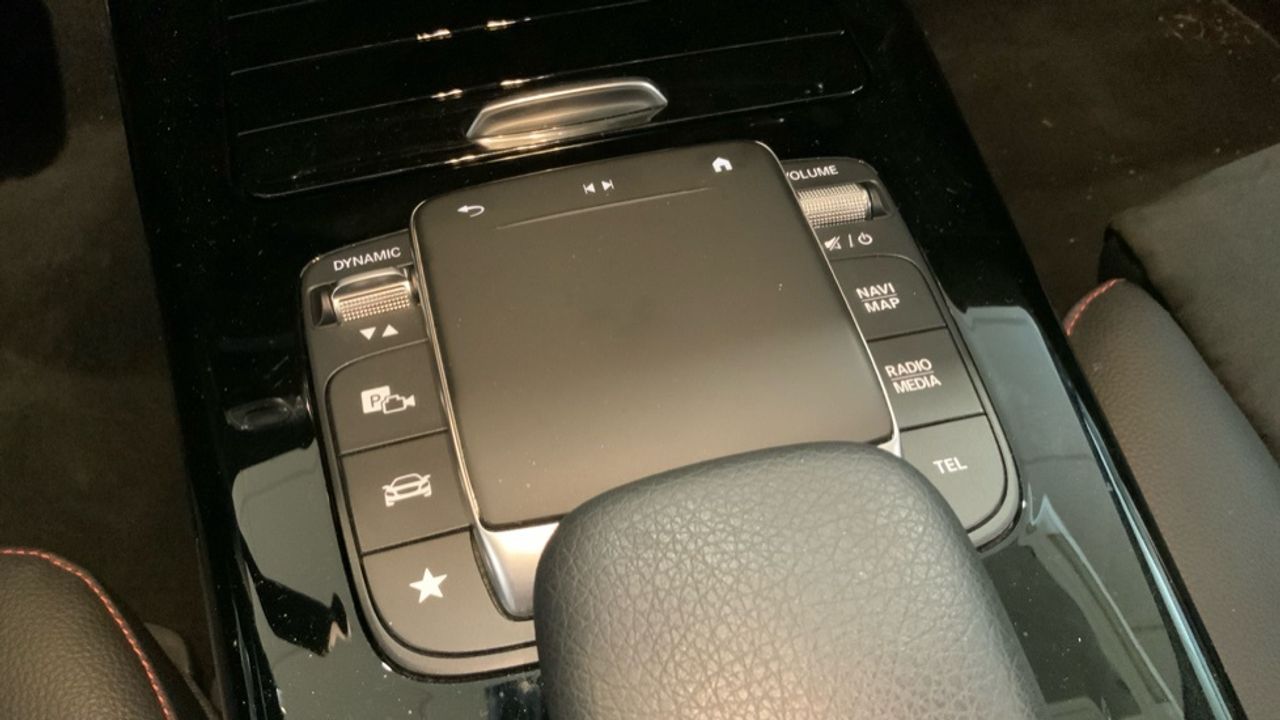 Mercedes CLA 180 AMG Line (EURO 6d) - foto 12