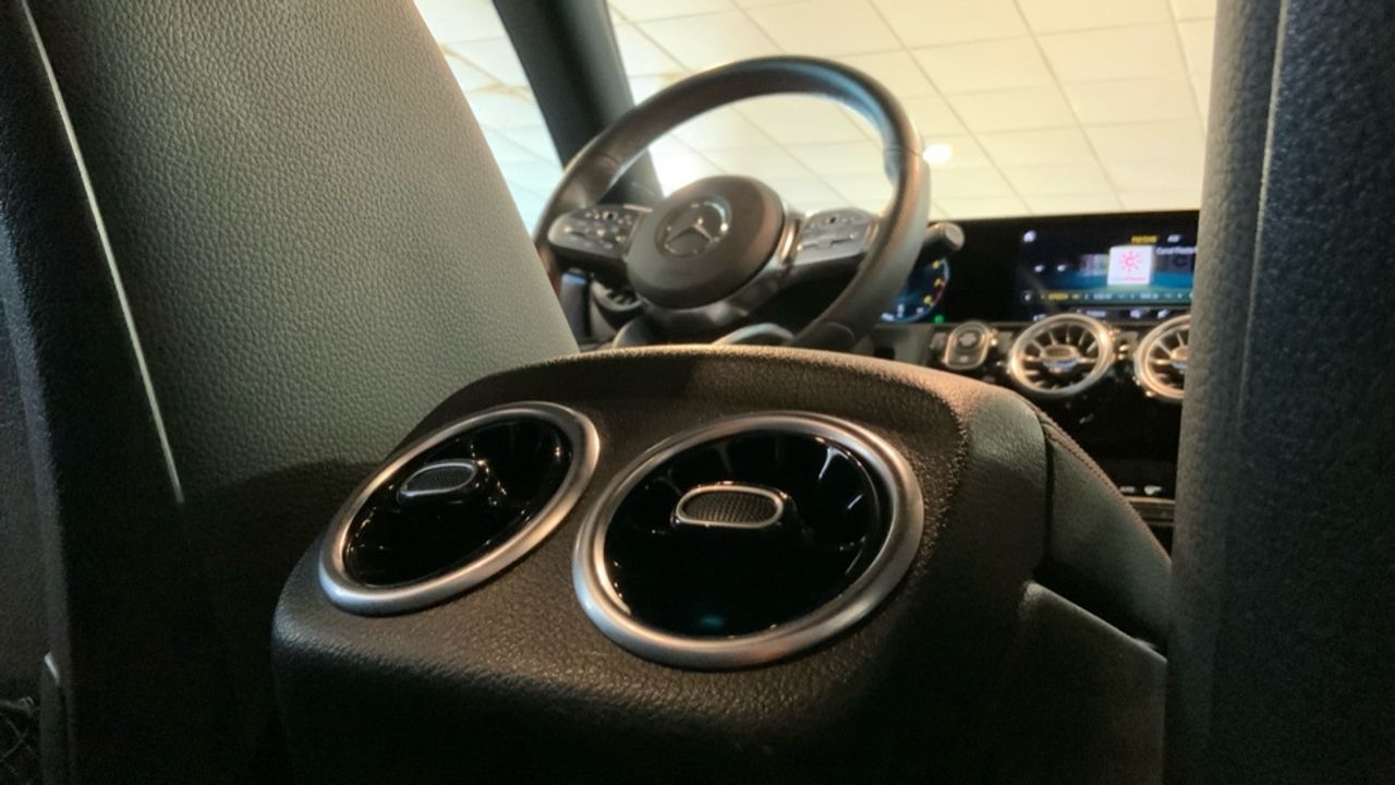 Mercedes CLA 180 AMG Line (EURO 6d) - foto 16