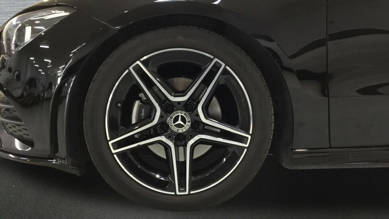 Mercedes CLA 180 AMG Line (EURO 6d) - foto 5