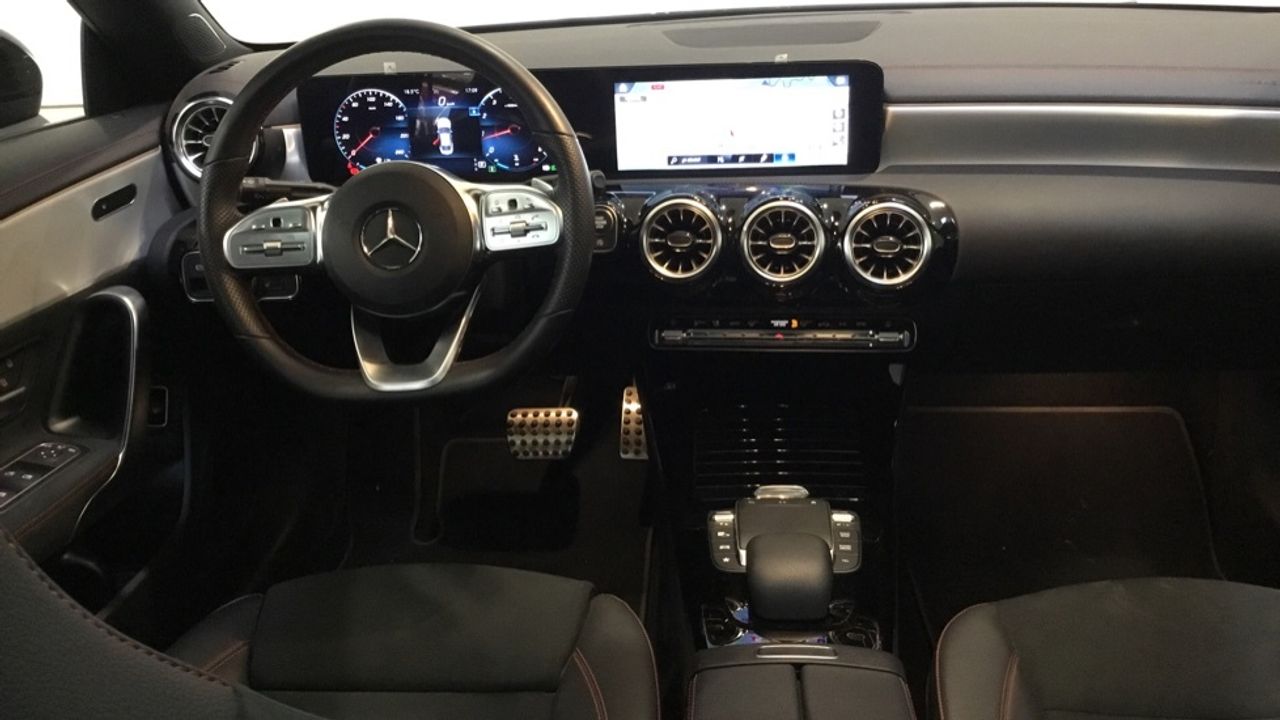 Mercedes CLA 180 AMG Line (EURO 6d) - foto 8