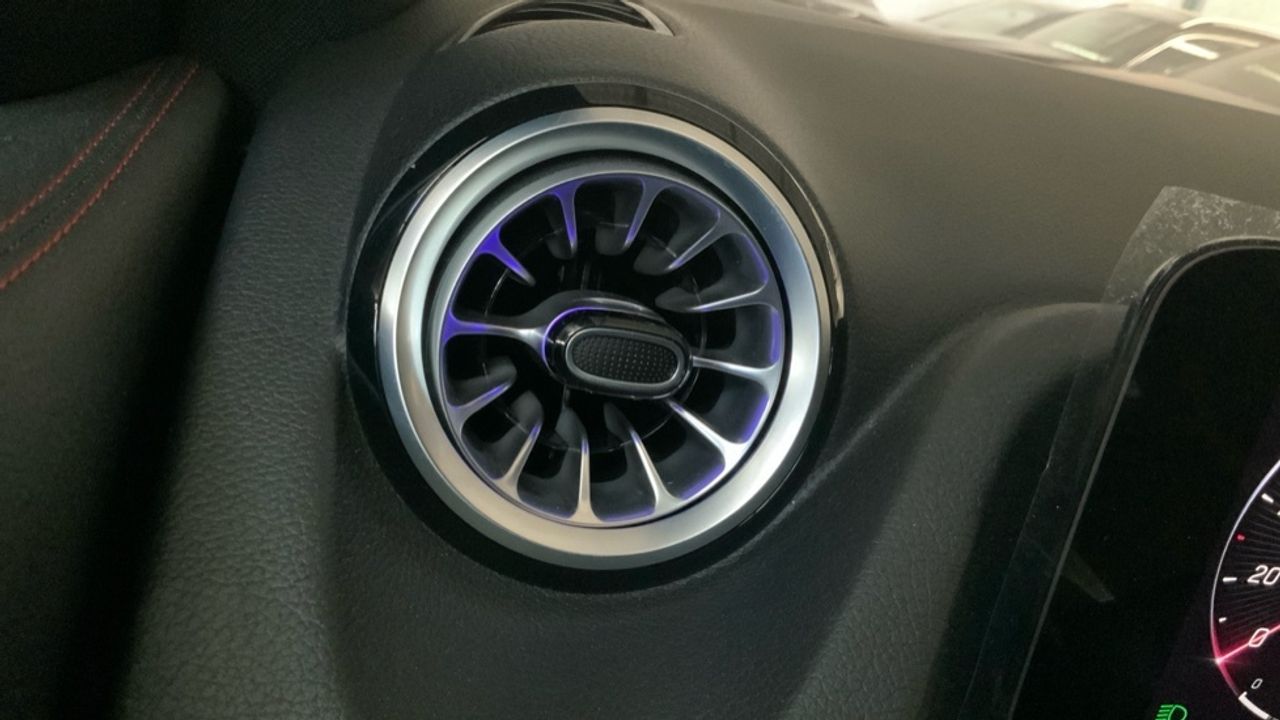 Mercedes GLA 250 e AMG Line (EURO 6d) - foto 25