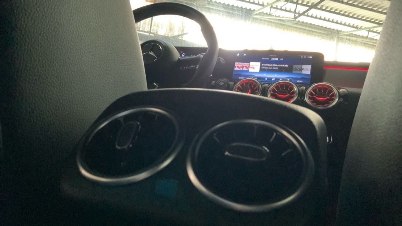 Mercedes CLA 250 e AMG Line (EURO 6d) - foto 16