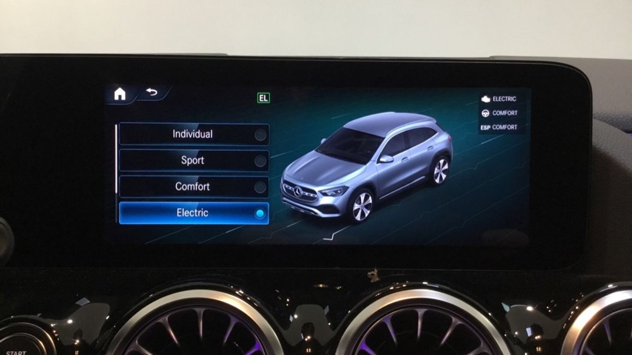 Mercedes GLA 250 e AMG Line (EURO 6d) - foto 18