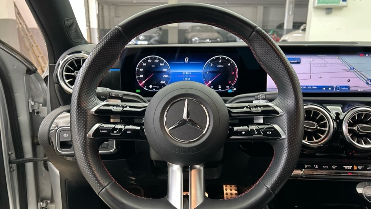 Mercedes Clase A 200 d AMG Line (EURO 6d) - foto 9