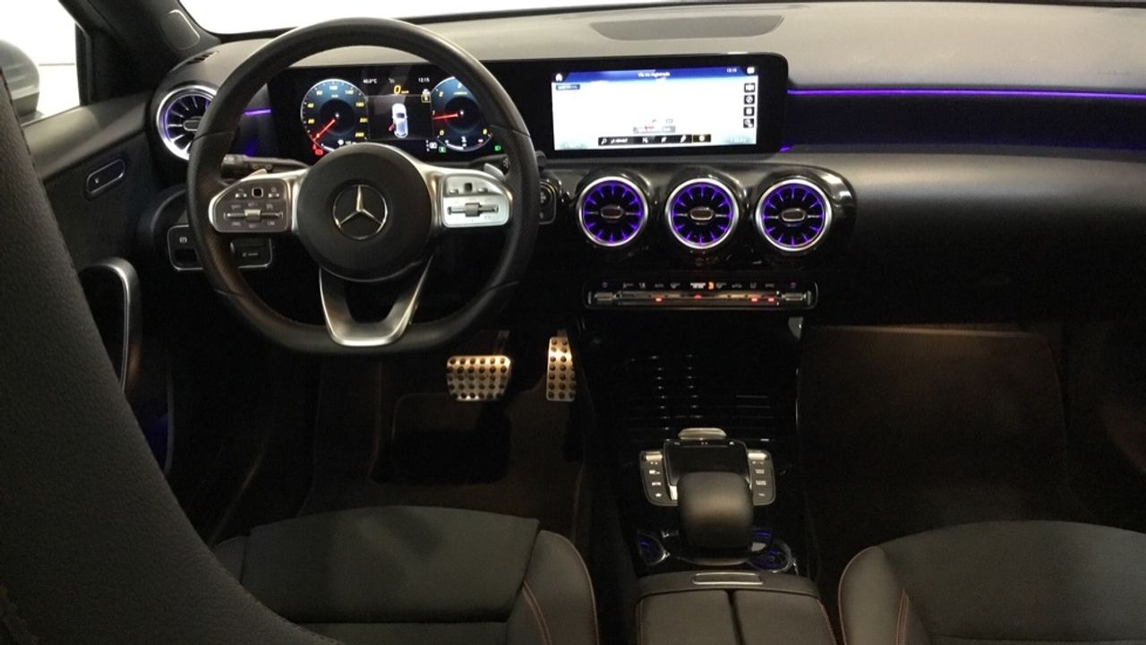 Mercedes Clase A 200 d AMG Line (EURO 6d) - foto 8