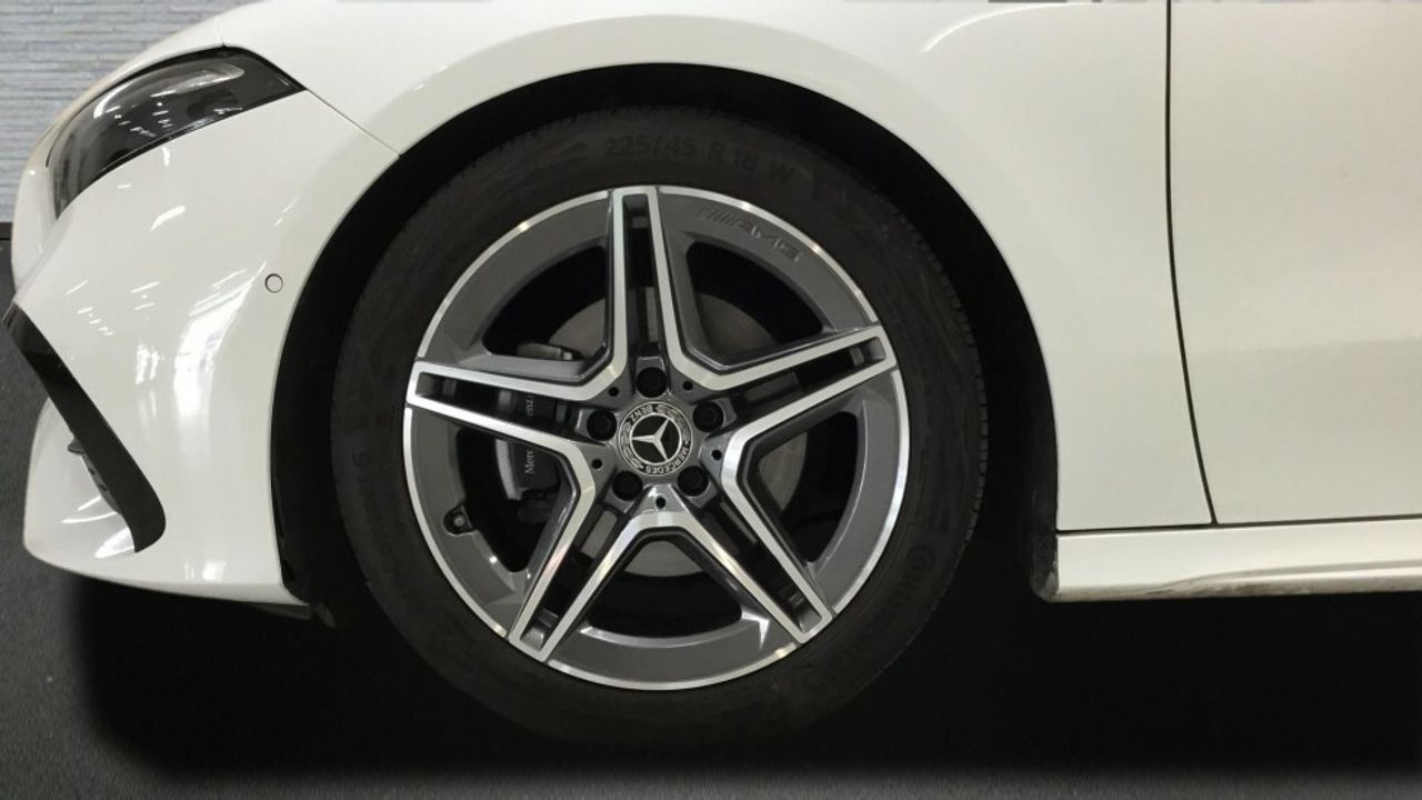 Mercedes Clase A 180 AMG Line (EURO 6d) - foto 5