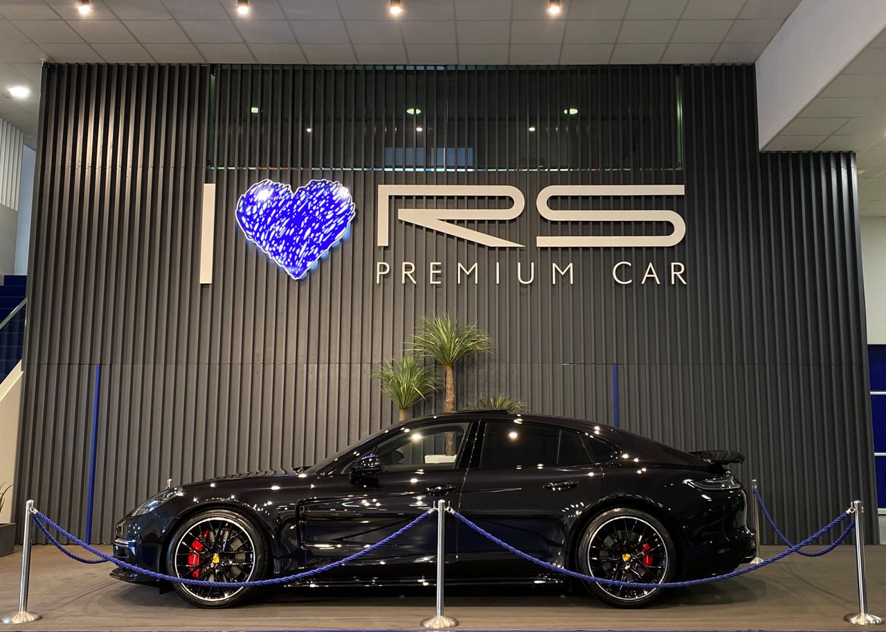 Foto porsche panamera 2023 /