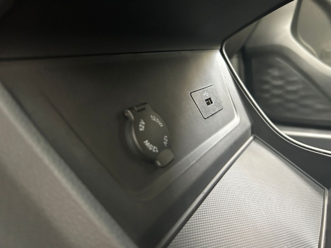 EVO 7  1.5 Turbo DCT 7 plazas GLP - - Foto 25