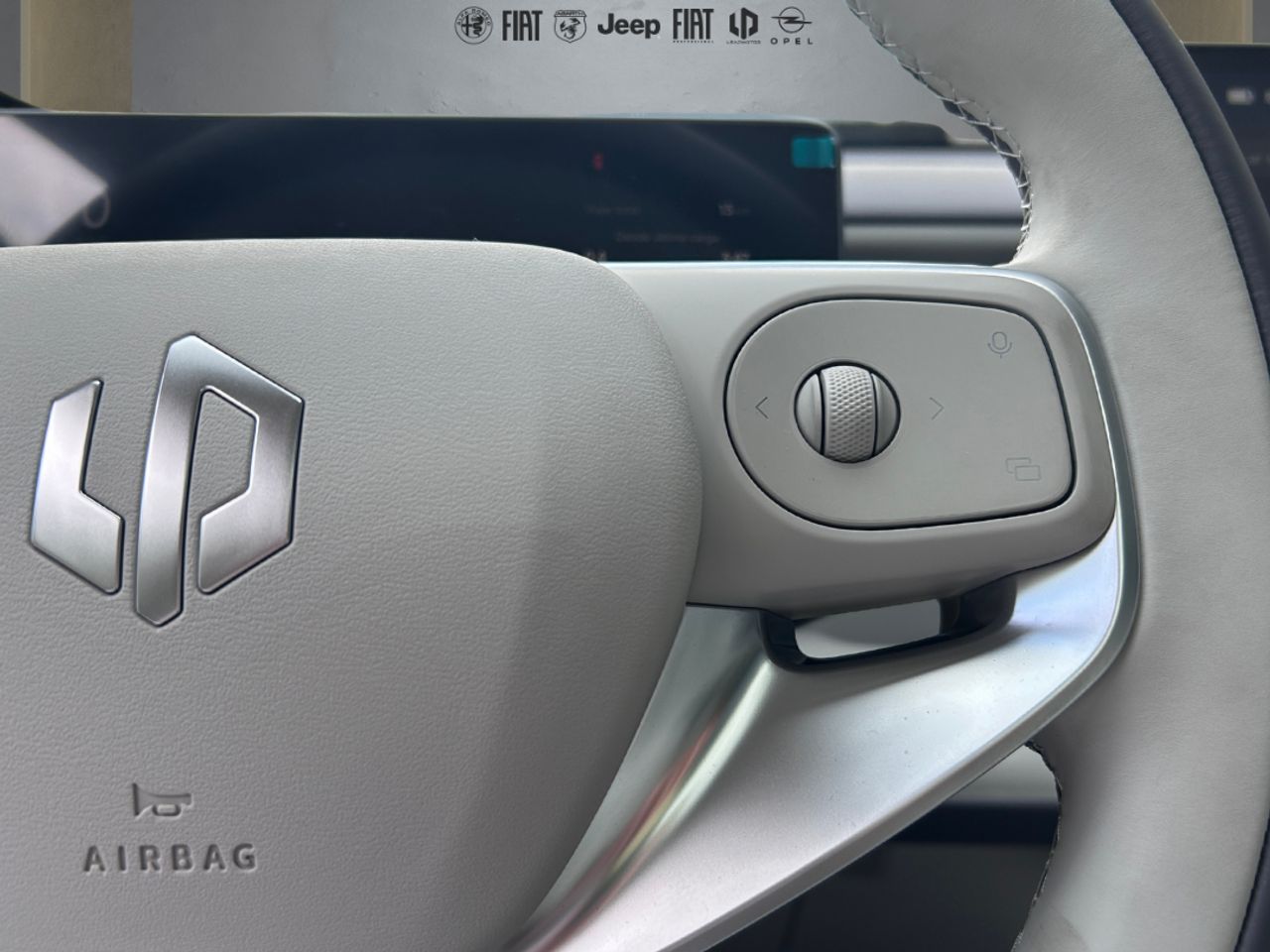Leapmotor B10  B10 BEV 67.1kWh  Auto DesignProMax - Foto 18