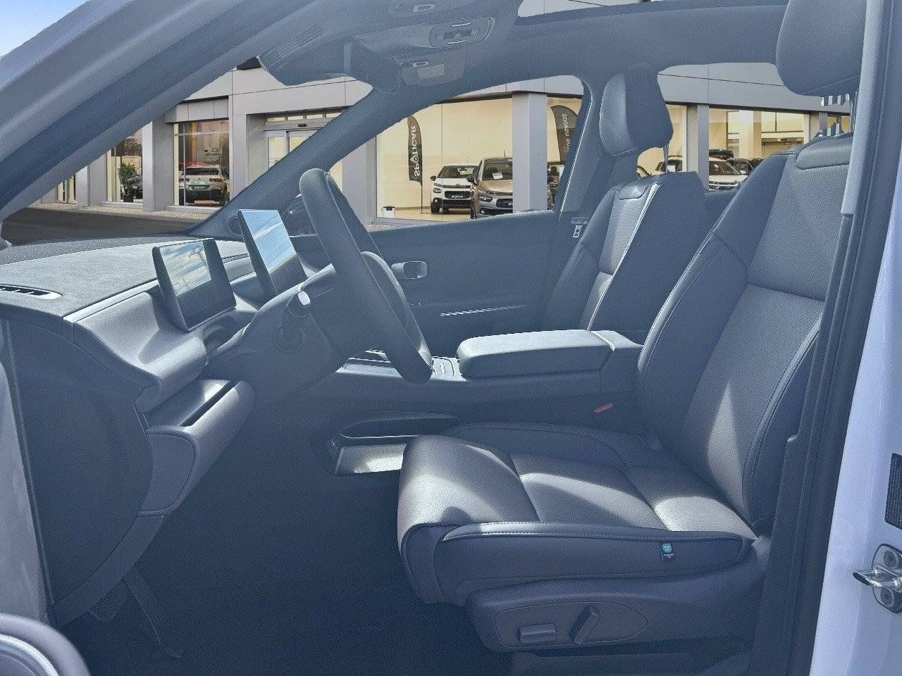 Leapmotor C10  C10 REEV 28.4 kWh  Auto Design - Foto 10