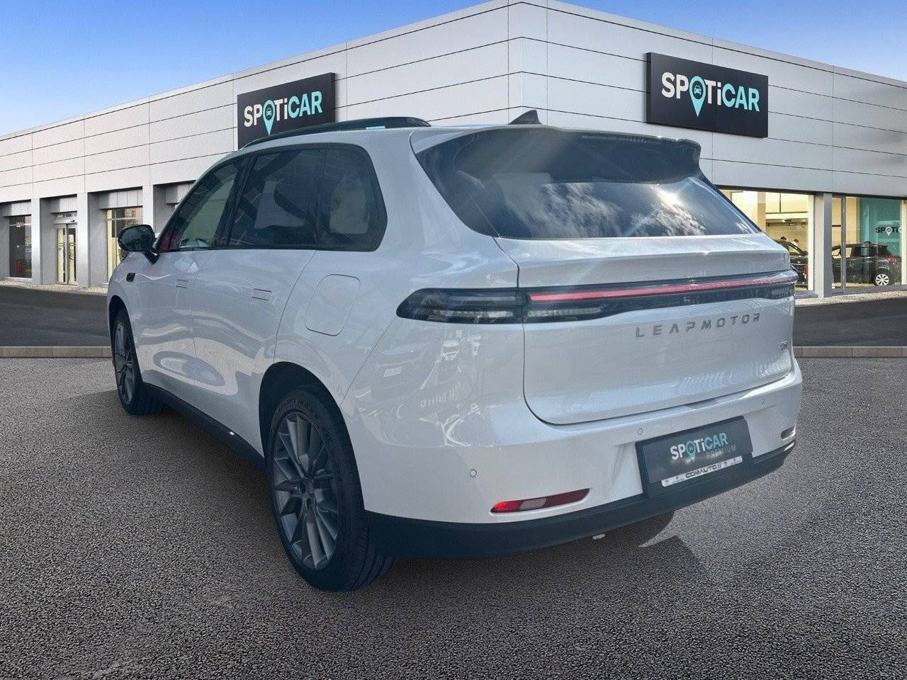 Leapmotor C10  C10 REEV 28.4 kWh  Auto Design - Foto 7