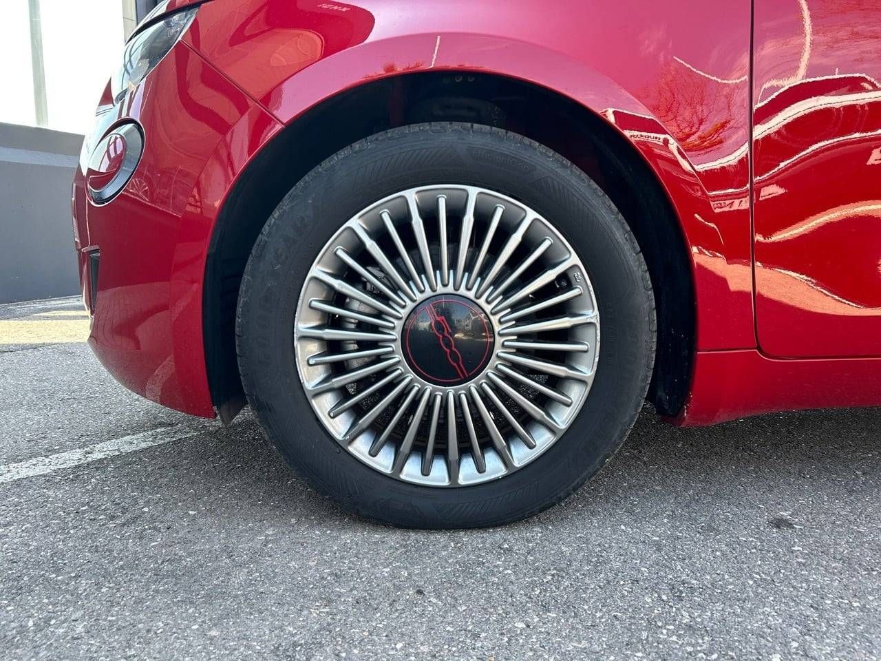 Fiat 500   Hb 320km 85kW (118CV) Red - Foto 12