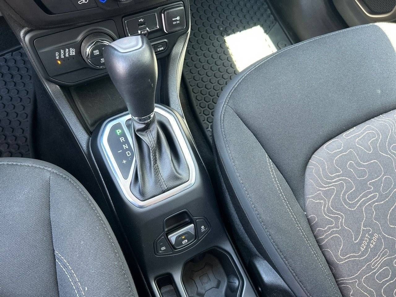 Jeep Renegade  4xe 1.3 PHEV 177 kW(240CV)  AT Upland - Foto 15