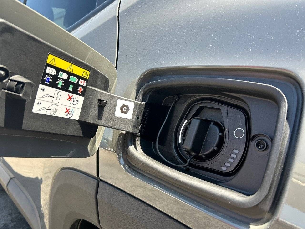 Jeep Renegade  4xe 1.3 PHEV 177 kW(240CV)  AT Upland - Foto 26