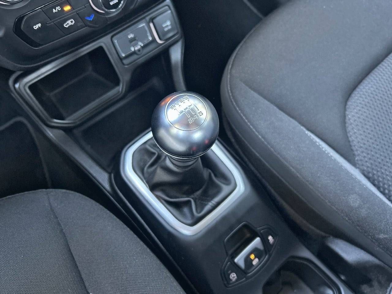 Jeep Renegade   1.0 Gasolina 88 kW (120 CV) Limited - Foto 15