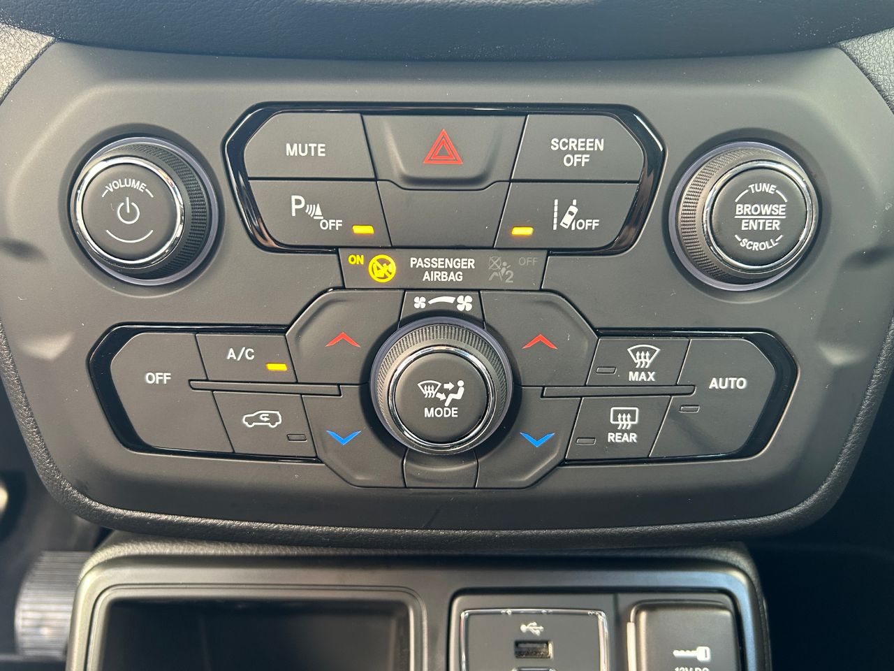 Jeep Renegade   1.0 Gasolina 88 kW (120 CV) Limited - Foto 26