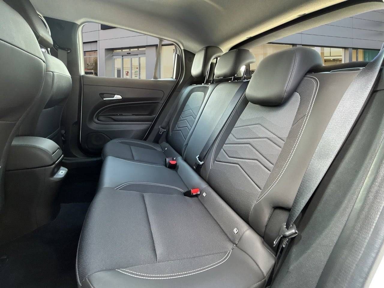 Jeep Avenger  1.2 G 74kW (100CV) Altitude - Foto 11