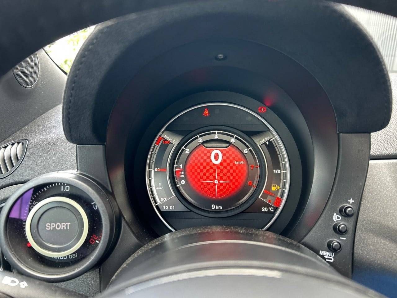 Abarth 500  695 1.4 16v TJet 132kW (180 CV) - - Foto 24