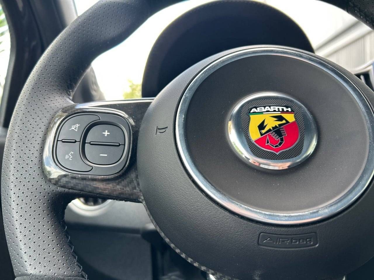 Abarth 500  695 1.4 16v TJet 132kW (180 CV) - - Foto 18