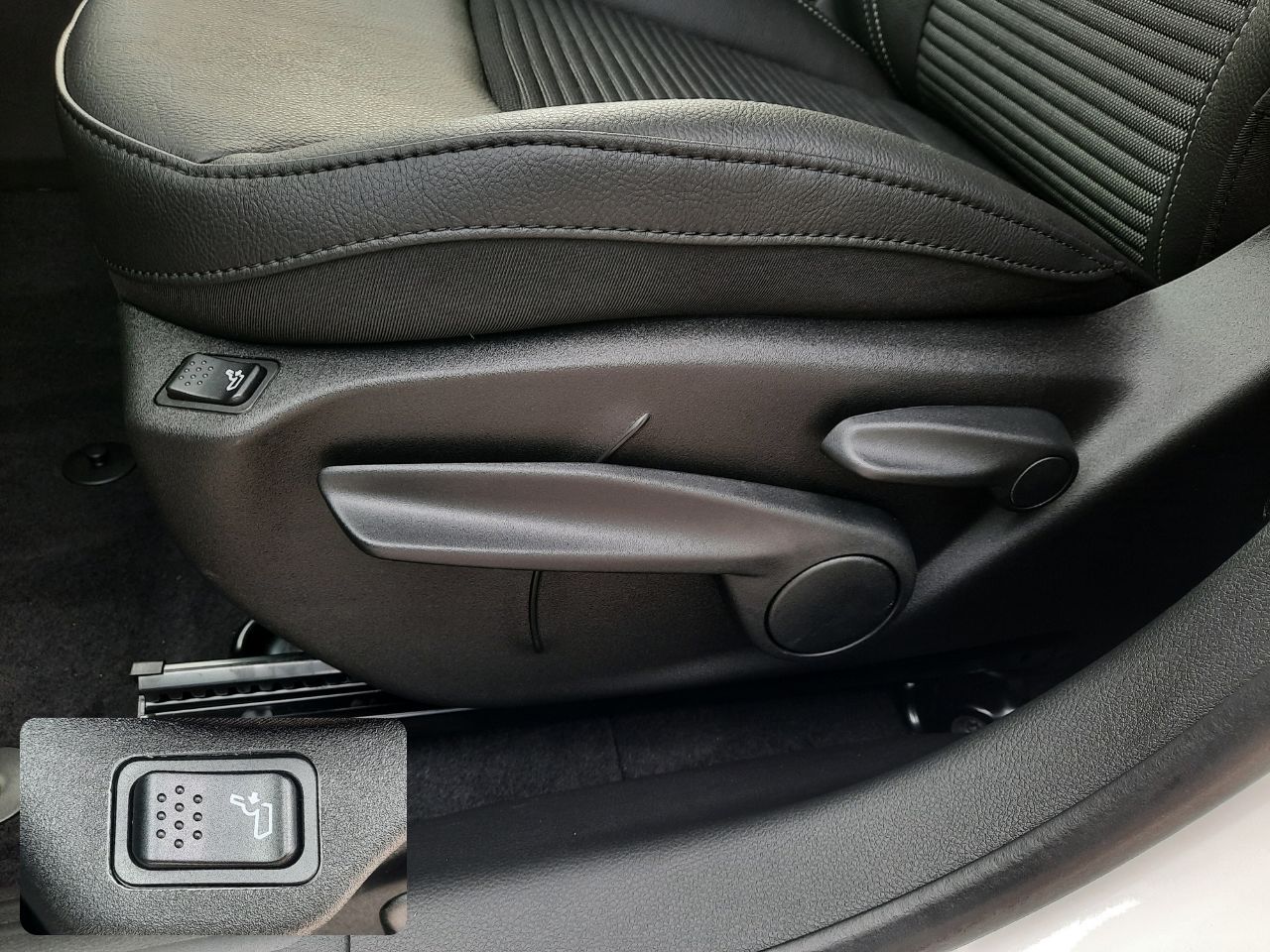 Jeep Compass  4Xe 1.3 PHEV 140kW(190CV)  AT AWD Limited - Foto 18