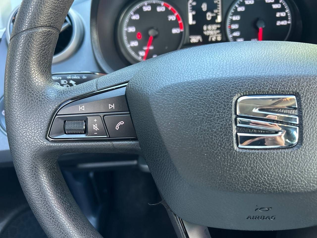 Seat Ibiza  1.2 TSI 66kW (90CV) Reference - Foto 16