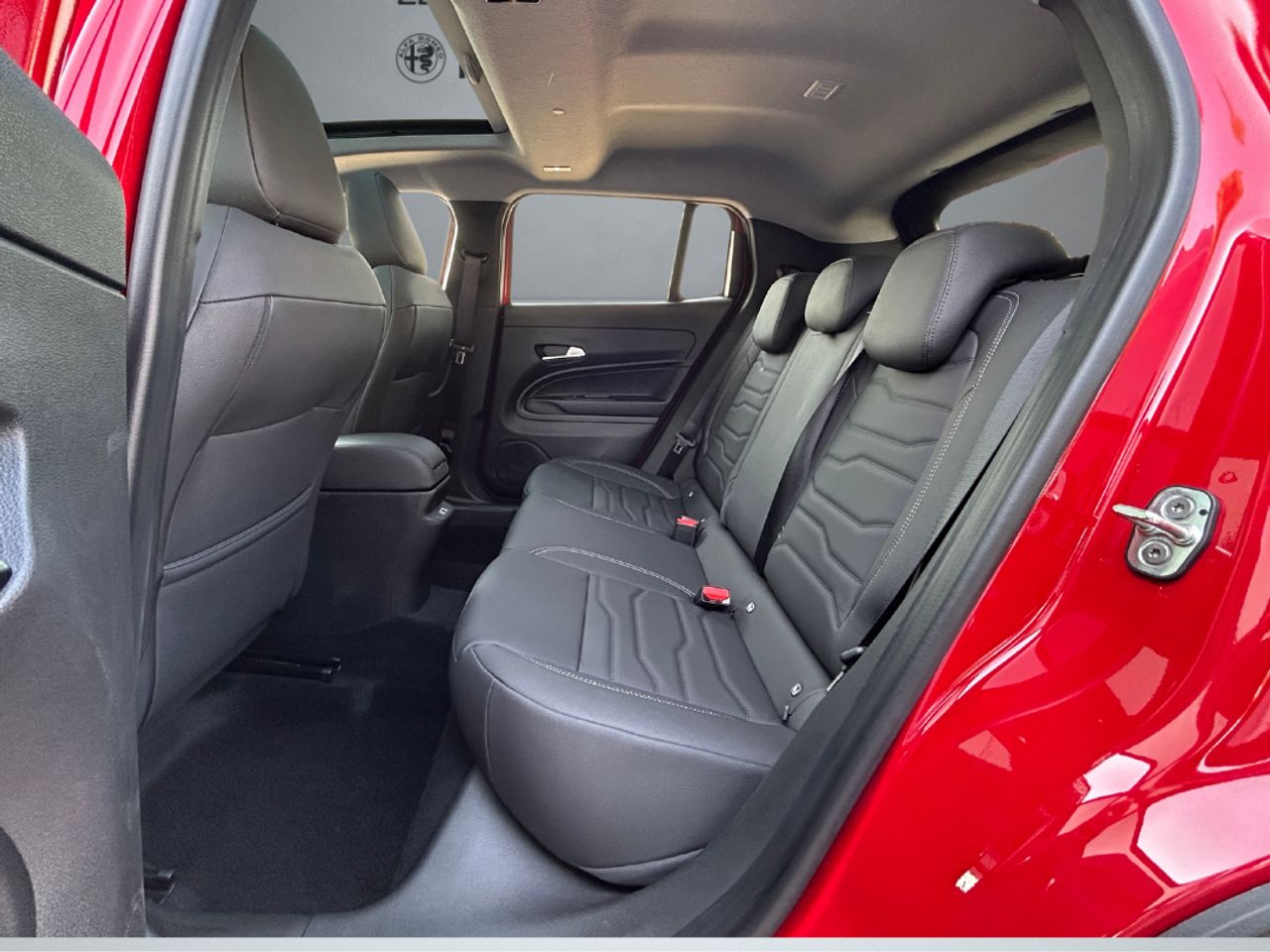 Jeep Avenger  1.2 eHybrid 81kW (110CV) Summit - Foto 11