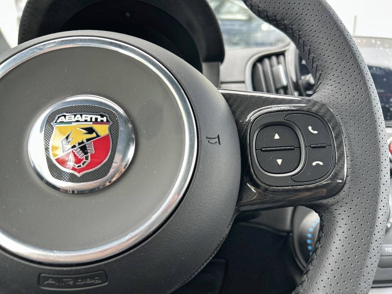 Abarth 500  695 1.4 16v TJet 132kW (180 CV) - - Foto 16