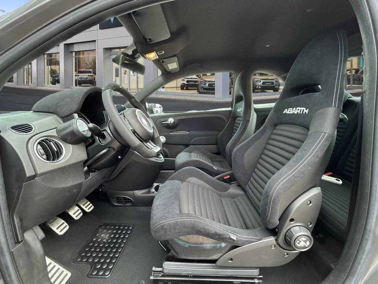 Abarth 500  695 1.4 16v TJet 132kW (180 CV) - - Foto 10
