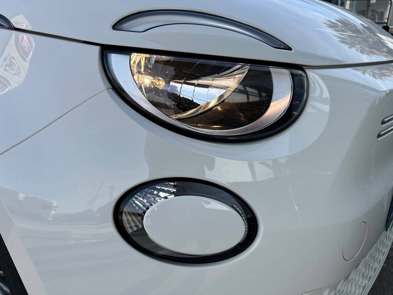 Fiat 500   3+1 320km 85kW (118CV) Icon - Foto 17