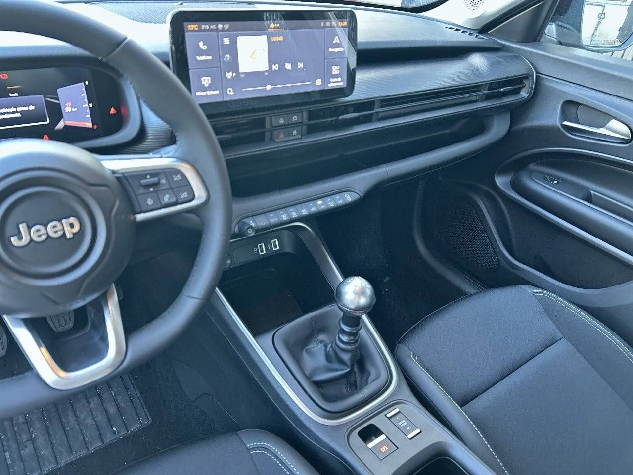 Jeep Avenger  1.2 G 74kW (100CV) Altitude - Foto 24