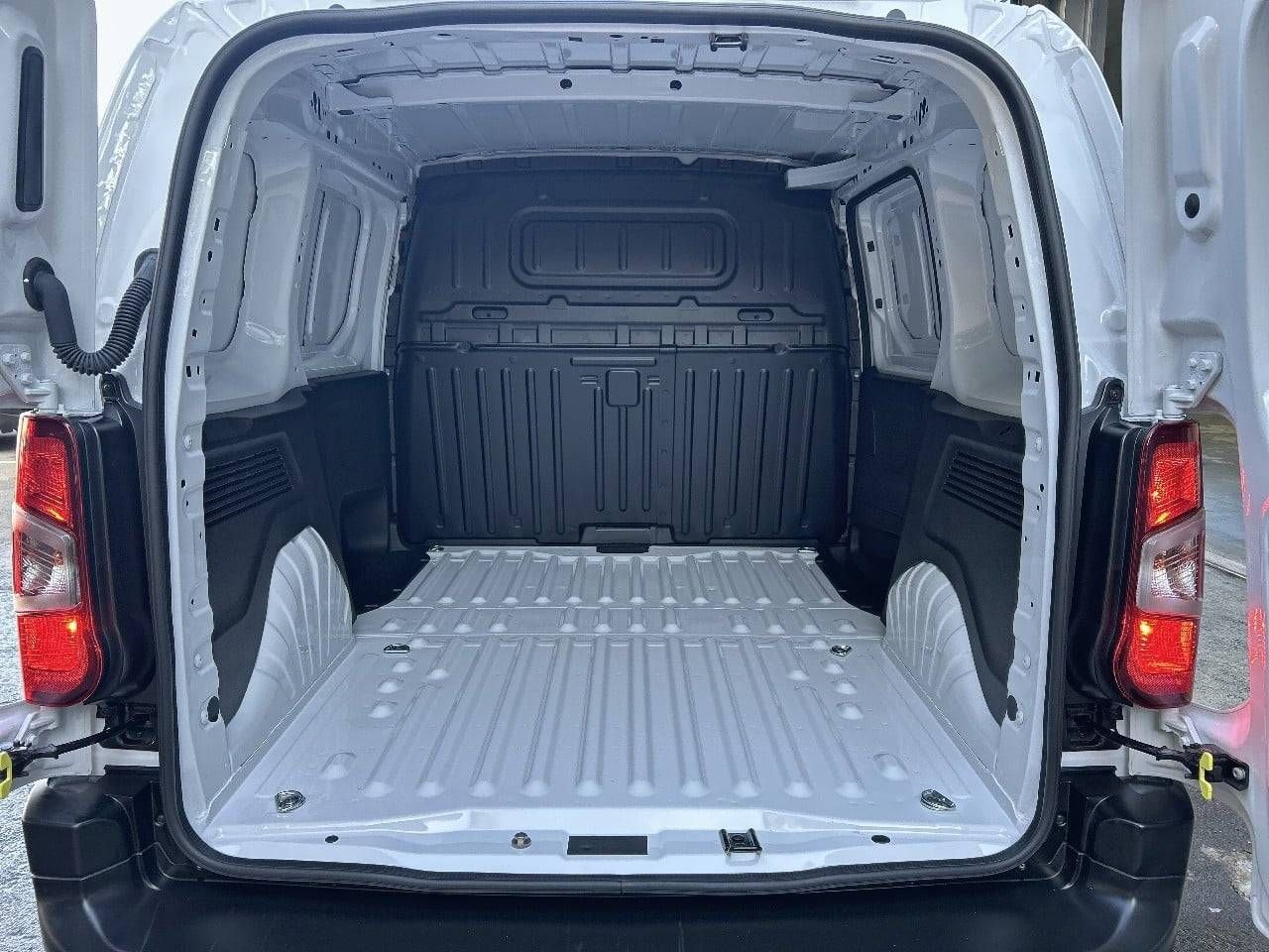 Fiat Doblò  Furgón 1.5 BlueHDi 100 1000kg L1H1 - - Foto 8