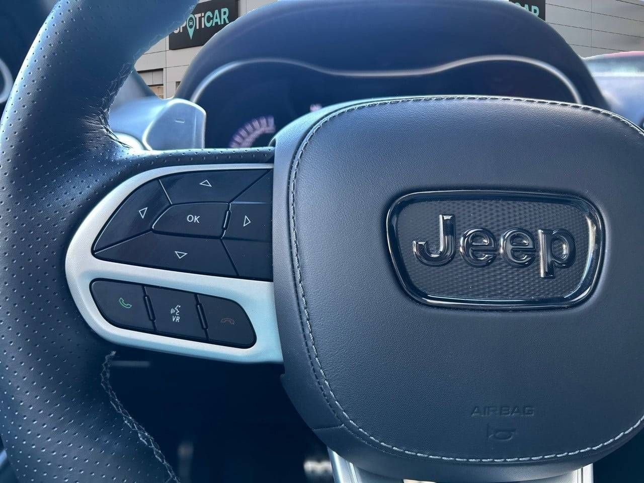Jeep Grand Cherokee  6.2 V8 HEMI 520kW (707CV) Trackhawk - Foto 23