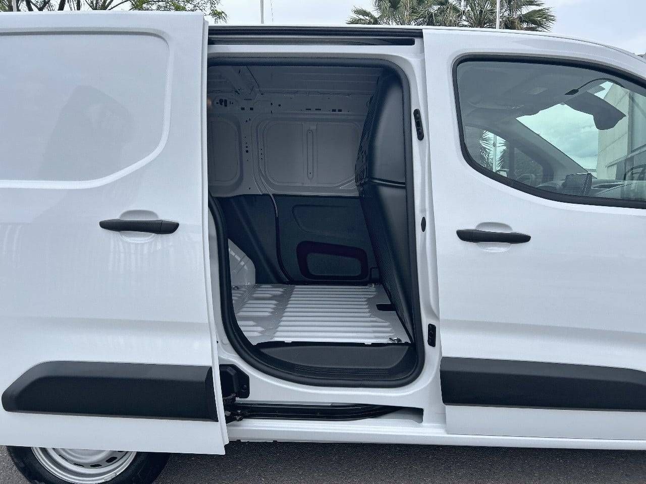 Opel Combo Cargo  Cargo L 650kg Diesel 1.5 100HP S&S MT E6 - - Foto 28