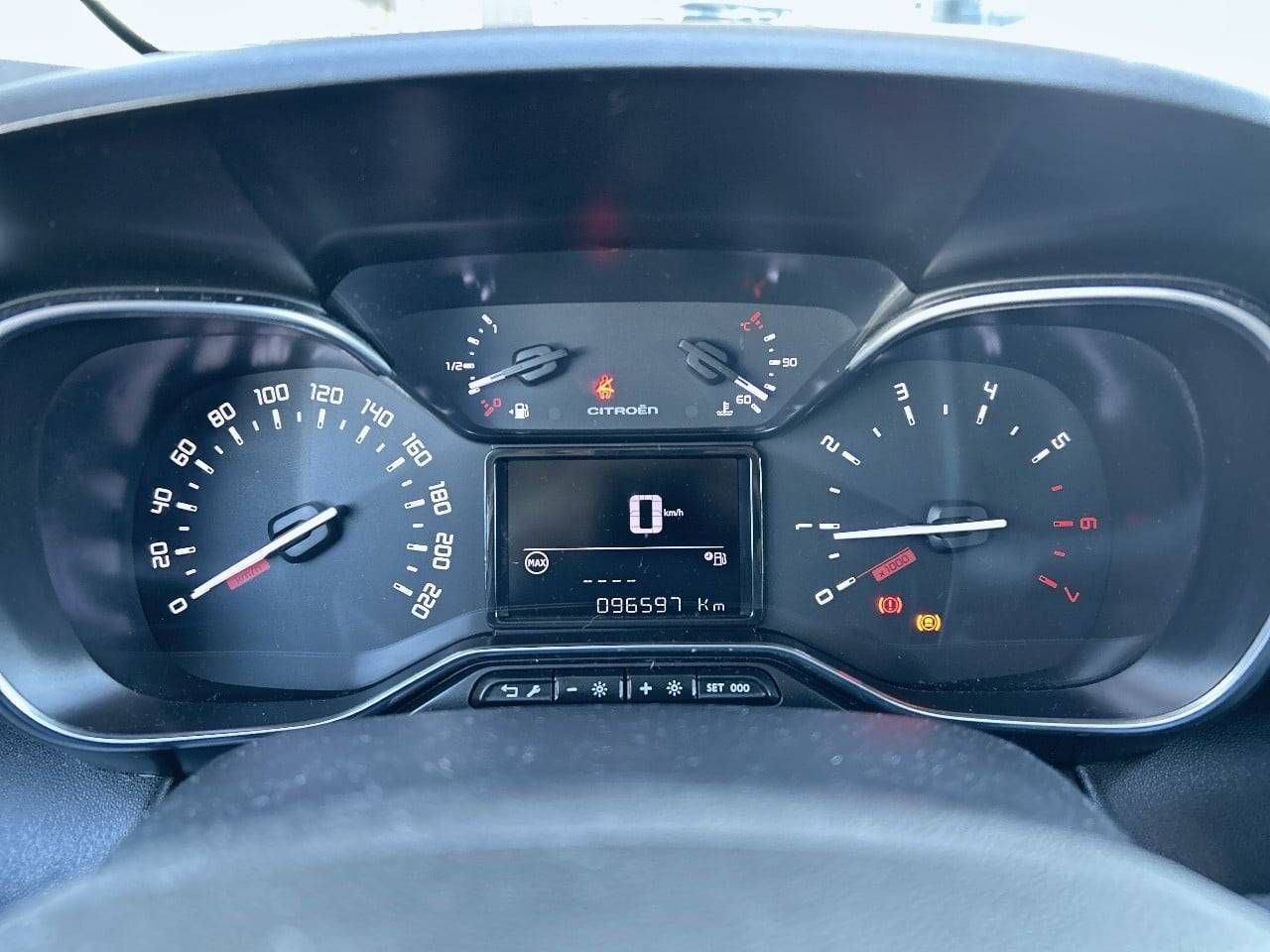 Citroën C3 Aircross  BlueHDi 73kW (100CV) S&S Shine - Foto 13