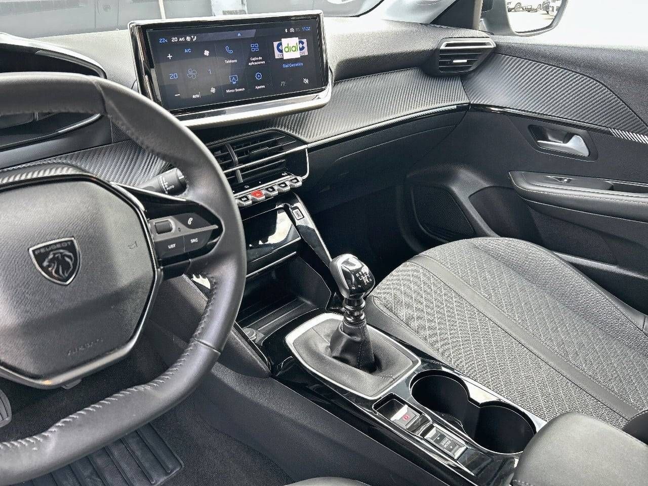 Peugeot 208   Gasolina 100 S&S 6 Vel. MAN Allure - Foto 26