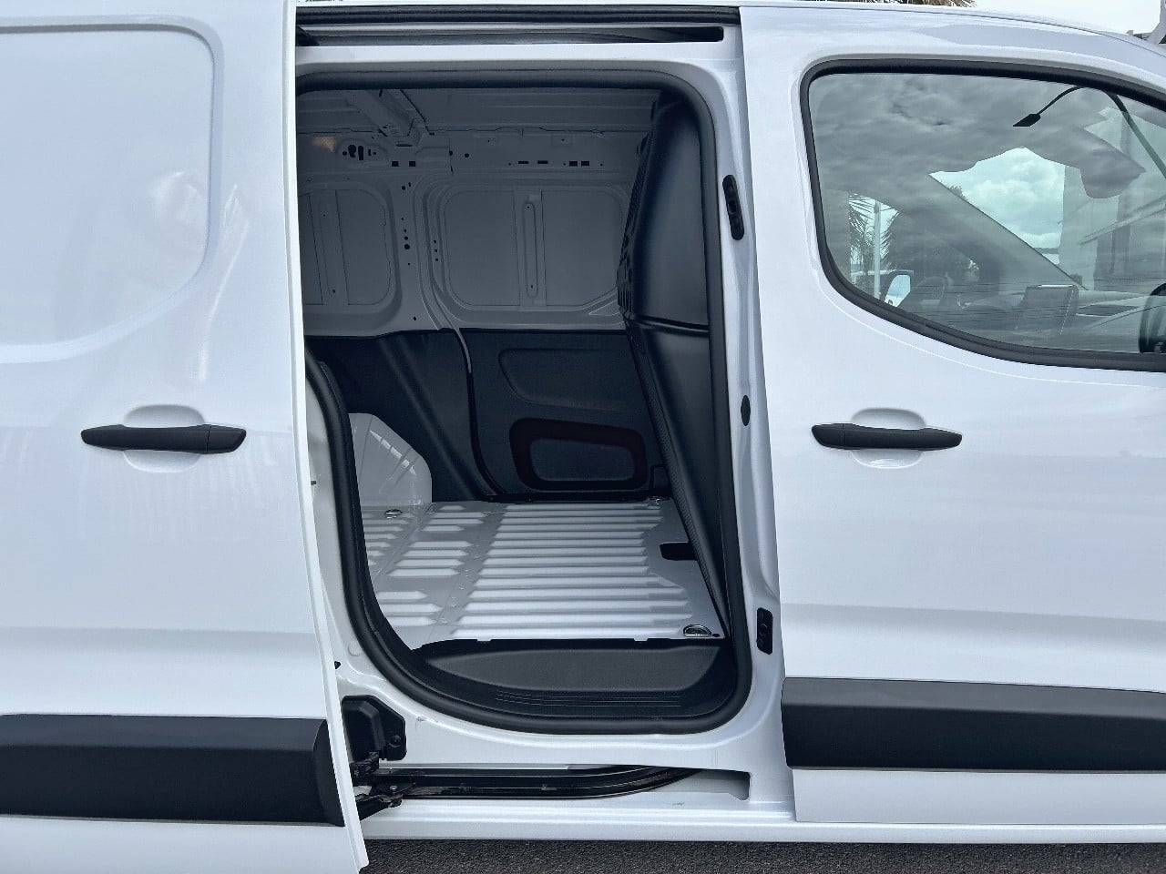 Opel Combo Cargo  Cargo Doble Cabina Diesel 1.5 100HP S&S - - Foto 27