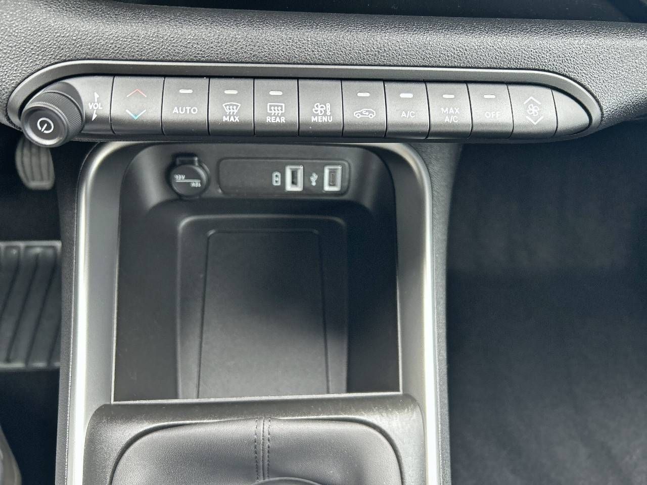 Jeep Avenger  1.2 G 74kW (100CV) Altitude - Foto 22