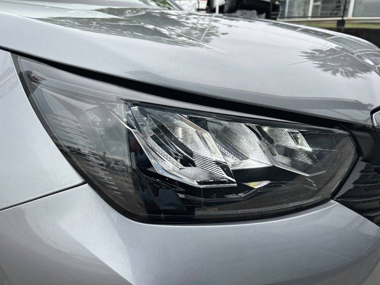 Peugeot 2008   Gasolina 100 S&S 6 Vel. MAN Allure - Foto 17