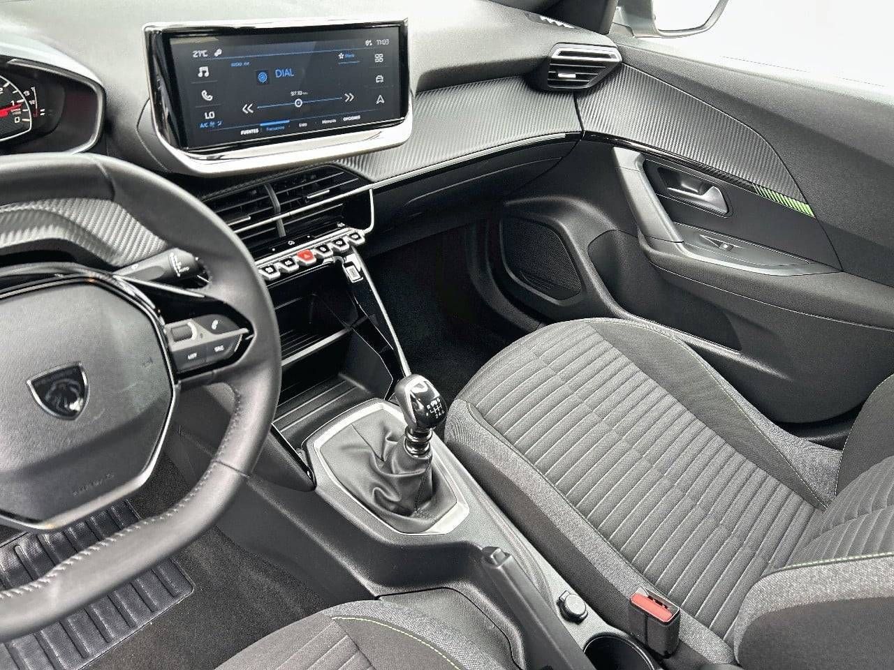 Peugeot 2008   Gasolina 100 S&S 6 Vel. MAN Allure - Foto 24