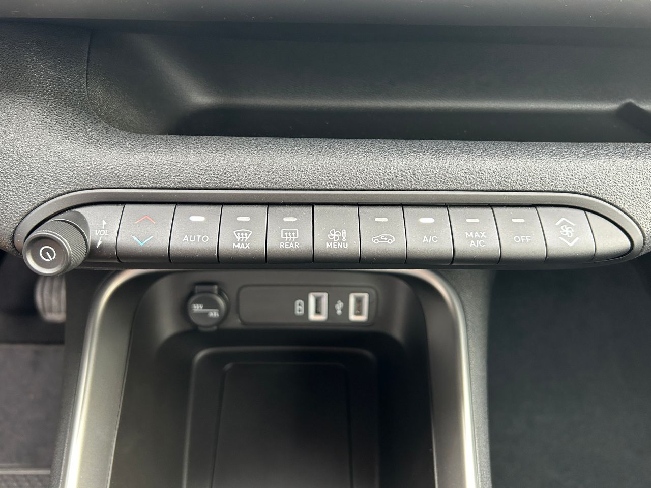 Jeep Avenger  1.2 eHybrid 74kW (100CV) Altitude - Foto 27
