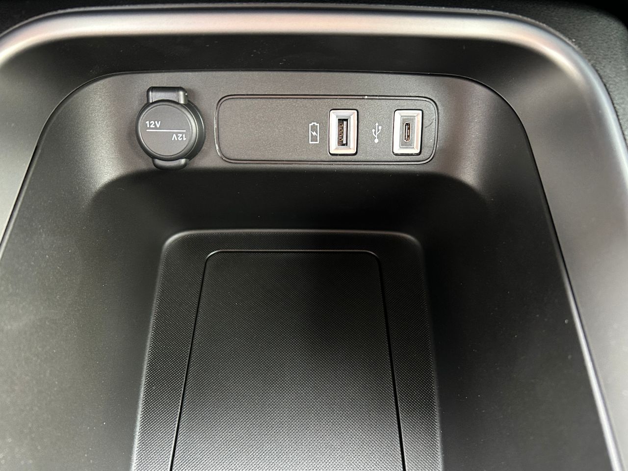Jeep Avenger  1.2 eHybrid 74kW (100CV) Altitude - Foto 28