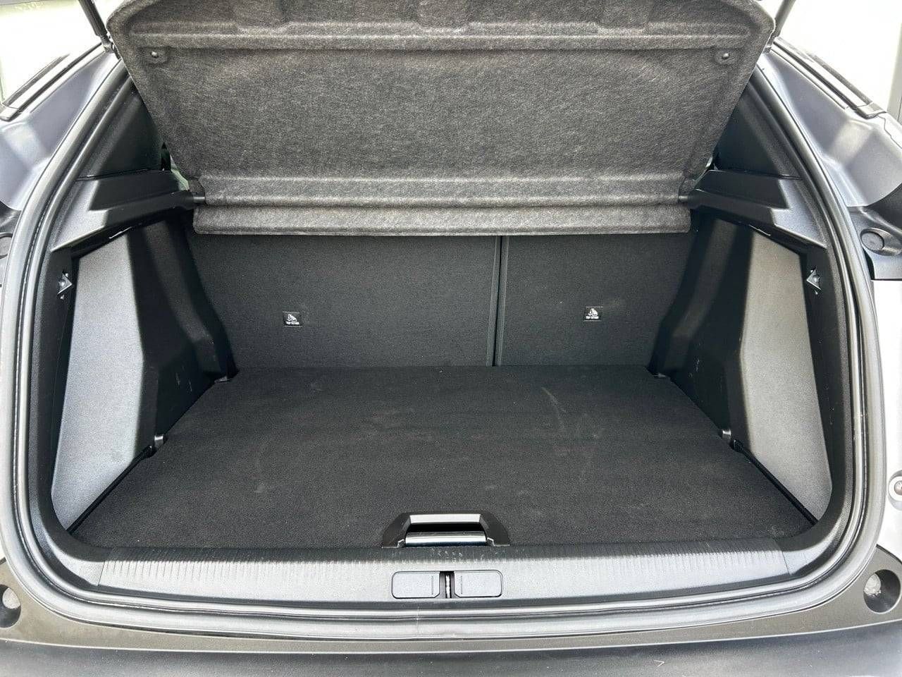 Peugeot 2008   Puretech 130 S&S EAT8 Allure - Foto 8