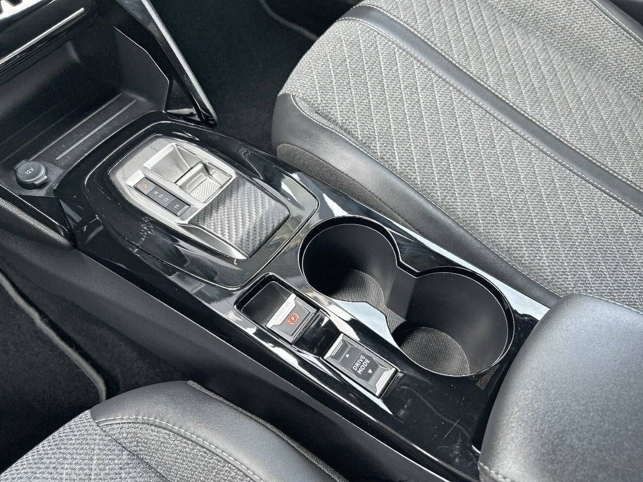 Peugeot 2008   Puretech 130 S&S EAT8 Allure - Foto 16