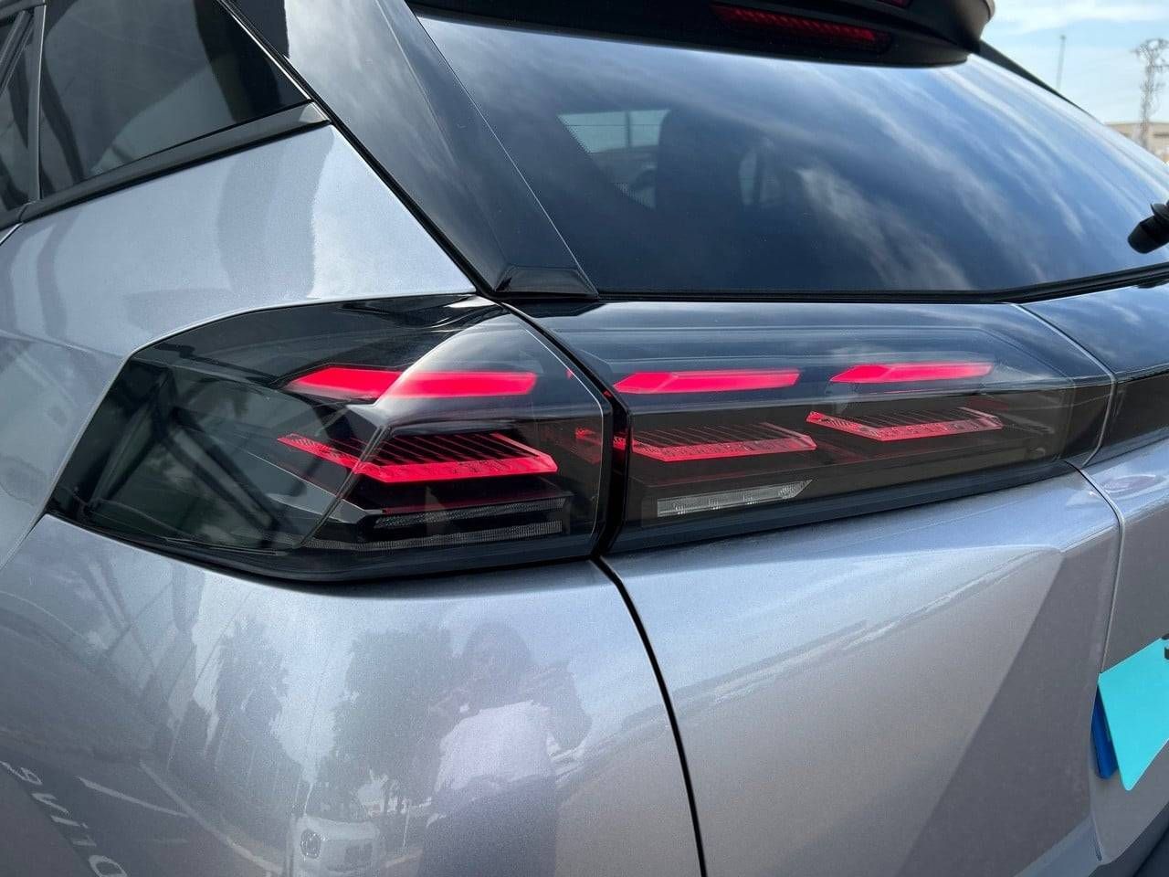 Peugeot 2008   Puretech 130 S&S EAT8 Allure - Foto 19