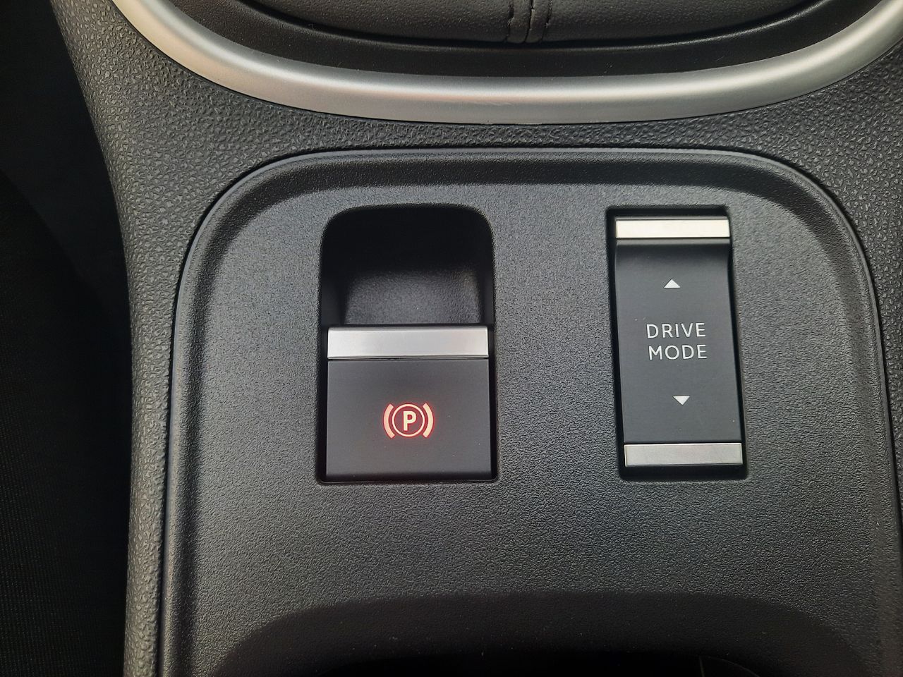 Jeep Avenger  1.2 G 74kW (100CV) Altitude - Foto 31