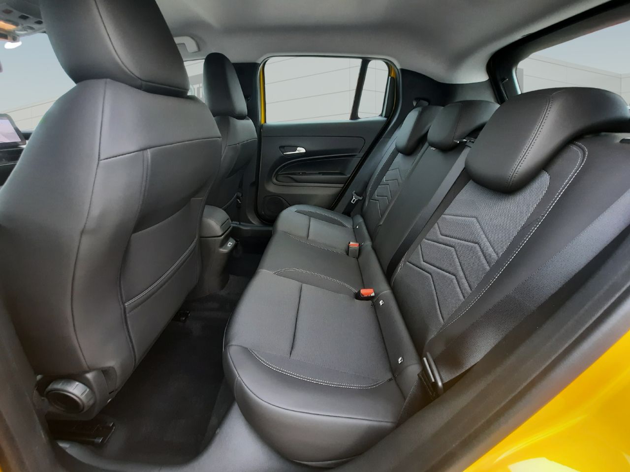 Jeep Avenger  1.2 G 74kW (100CV) Altitude - Foto 11