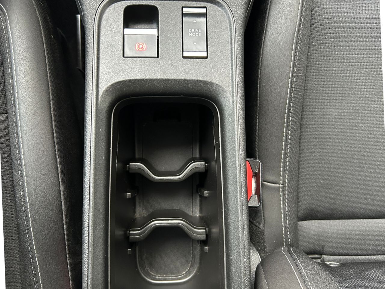 Jeep Avenger  1.2 G 74kW (100CV) Altitude - Foto 32