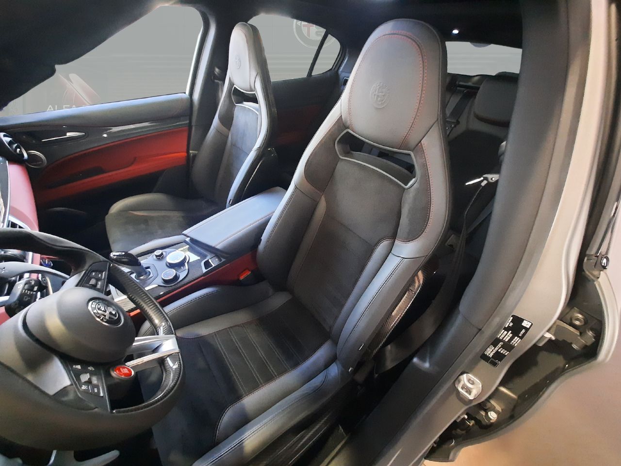 Alfa Romeo Stelvio  2.9 Gasolina 375kW (510CV) Quadrifogl Q4 Quadrifoglio - Foto 32