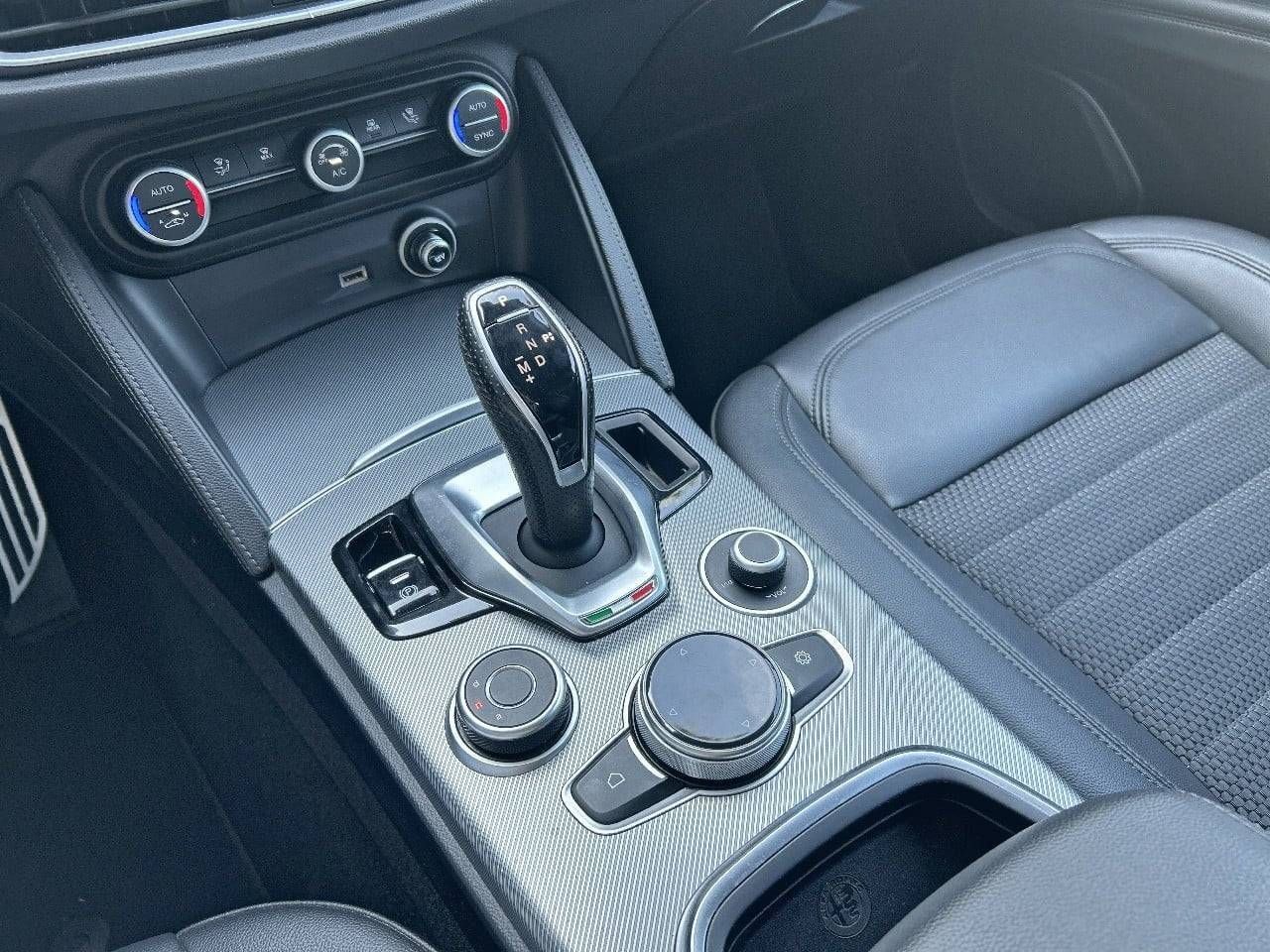 Alfa Romeo Stelvio  2.2 Diésel 140kW (190CV)  Q4 Sprint - Foto 15