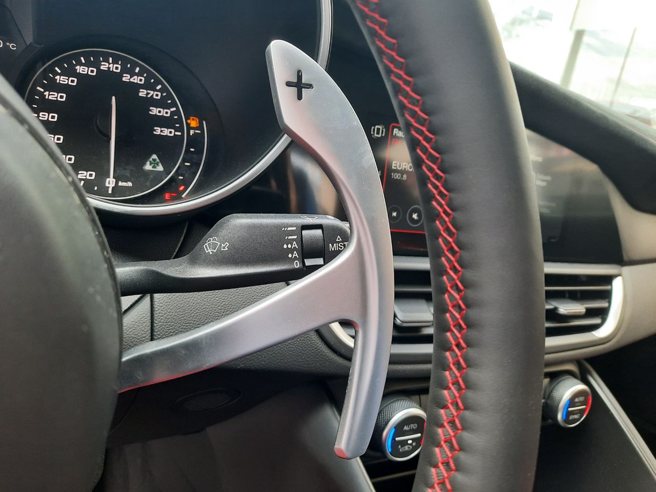 Alfa Romeo Giulia Giulia GTAM 2.9T V6 397kW (540CV)   AT GTAM - Foto 32
